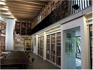 Inside the Library Werner Oechslin