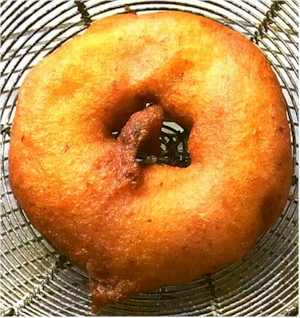 Apfelk�chlein (Deep fried apple cookie)
