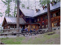 Chamanna Cluozza - a wooden alpine guest house