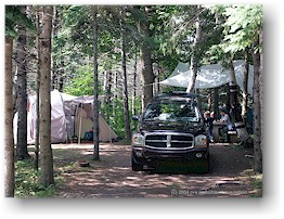 [ unser zelt auf dem cheticamp campingplatz im cape breton NP ]