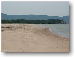 [ sandbank der south harbour beach im cape breton NP ]