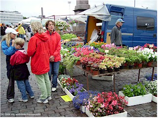 [ marktstand mit bunten blumen ]