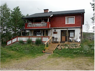 [ wohnhaus auf der huskyfarm ]
