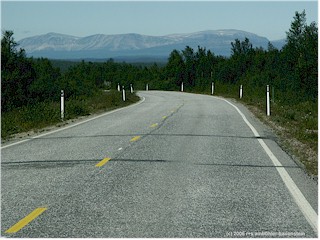[ strasse E6 und nordische landschaft ]