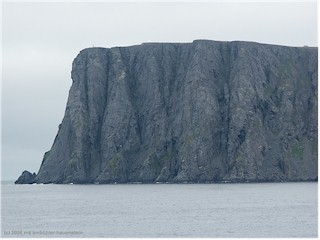 [ blick von knivskjelodden auf's nordkapp ]