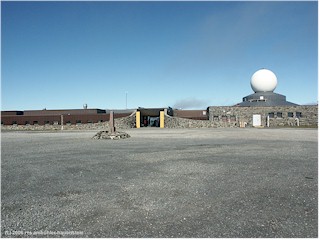 [ eingang zum besucherzentrum am nordkapp ]