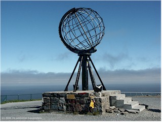 [ berhmte erdkugel am nordkapp ]