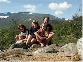 [ the ambis vor dem kebnekaise-massiv ]