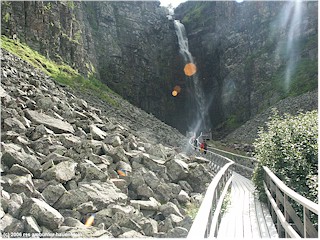 [ fulufjll nationalpark: wandersteg zum njupeskrsfallet ]