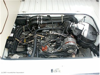 VW bus motor 2.1l mit einspritzer - ansicht von hinten