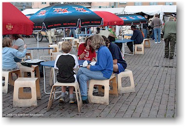die ambis auf dem markt in helsinki