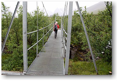 katrin auf der hngebrcke auf dem weg zur kebnekaise fjllstation, S