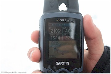 das GPS besttigt es: 2106 meter ber meer, wir sind auf dem sd-gipfel des kebnekaise
