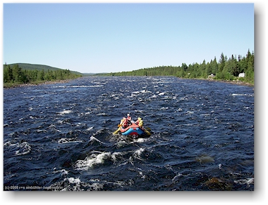river rafting auf dem fluss pitelven