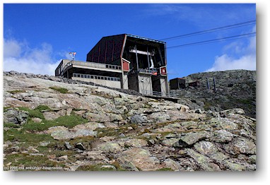 bergstation der kabinbanan bei re, S