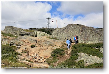 wanderweg am reskutan bei re, S