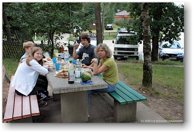 the ambis beim picknick auf der raststtte brunautal, D