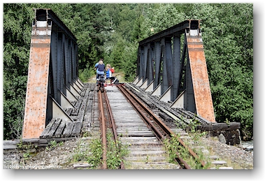 brcke ber einen zufluss zum lgen