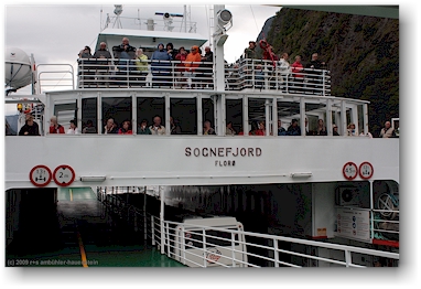 passagiere an bord der fhre auf dem sognefjorden, N