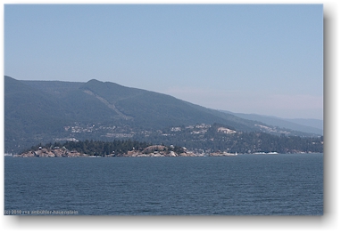 blick von der fhre auf grouse mountain bei vancouver, CAN