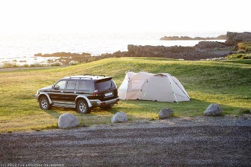 abendstimmung auf dem campingplatz in akranes