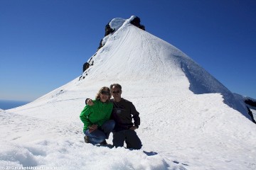 susanne und reto auf dem gipfel des snaefellsjoekull
