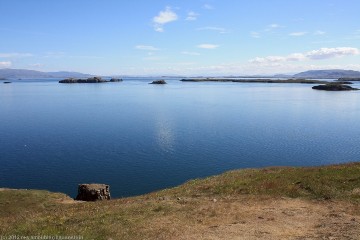 blick von der kirche in stykkisholmur auf den breidafjoerdur