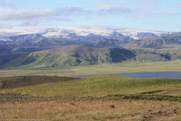 blick vom leuchtturm bei dyrholaey auf den myrdalsjoekull