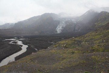 gigjoekull - gletscher und fluss am fuss des eyjafjallajoekull