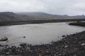 furt im markarfljot am fuss des eyjafjallajoekull