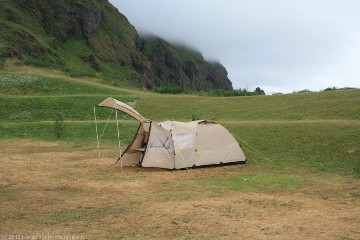 unser zelt auf dem campingplatz bei vik
