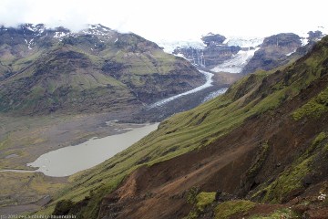 blick auf den gletschersee und den morsarjoekull im skaftafell nationalpark