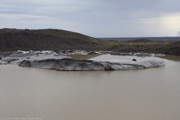 gletschersee beim svinafellsjoekull