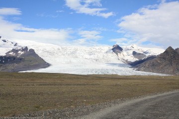 blick vom ufer des joekulsarlon auf den breidamerkurjoekull