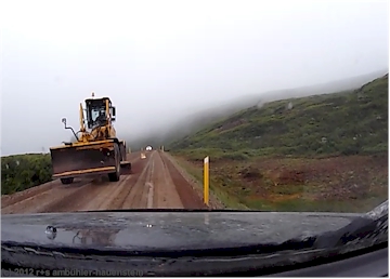 grader auf der strasse nummer 94 beim vatnskard