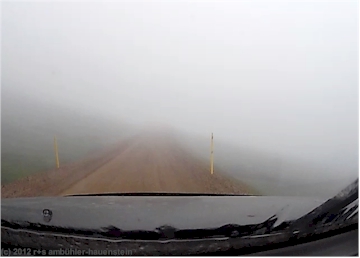 strasse nummer 94 beim vatnskard im nebel