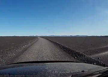 unterwegs auf der hochlandpiste F88 - aufgenommen mit der frontkamera