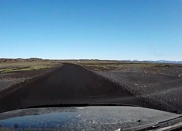 unterwegs auf der hochlandpiste F88 - aufgenommen mit der frontkamera