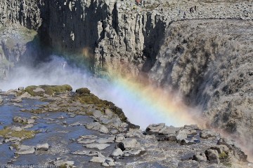 regenbogen ueber dem dettifoss