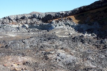 lavafeld in der geothermisch aktiven zone leirhnjukur bei krafla