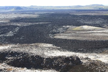 erstarrter lavastrom in der geothermisch aktiven zone leirhnjukur bei krafla