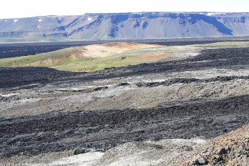 erstarrter lavastrom in der geothermisch aktiven zone leirhnjukur bei krafla