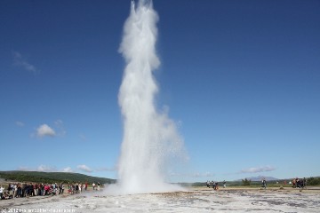 geysir gegen ende eines ausbruchs