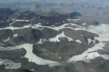 zwischen myrdalsjoekull und eyjafjallajoekull