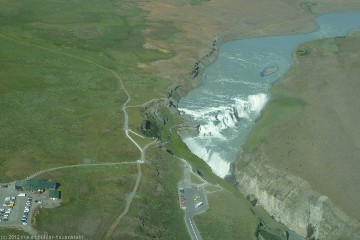 blick aus der luft auf den gullfoss