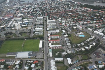 blick auf reykjavik kurz nach dem start zum scenic flight