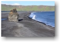 black sand beach bei dyrholaey