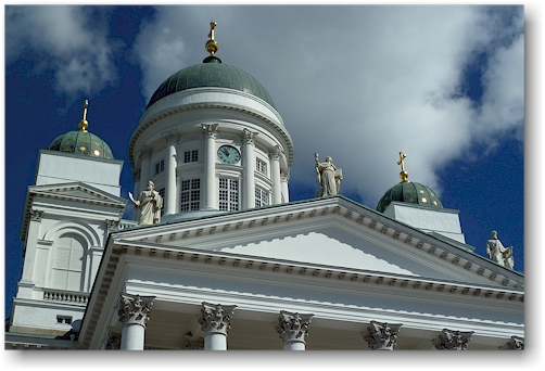 kuppel der tuomiokirkko in helsinki