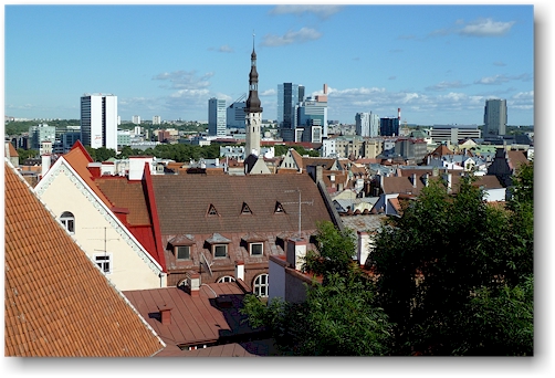 blick auf das stadtzentrum von tallinn
