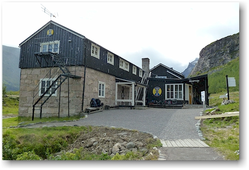 hauptgebaeude der kebnekaise fjaellstation